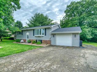 105 N Behrens Ave, Washington, IL