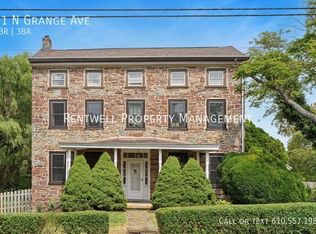 11 N Grange Ave, Collegeville, PA 19426