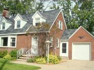 320 S Lake Ave, Spring Lake, MI 49456