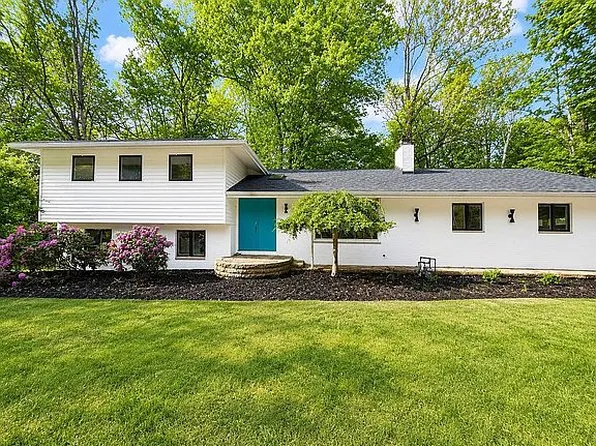 3866 Woodthrush Rd, Akron, OH 44333