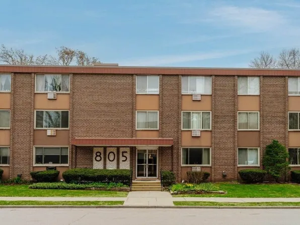 805 East Henry Clay STREET #206, Whitefish Bay, WI 53217