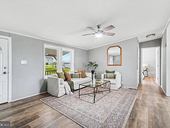 3rd image of 2607 Warm Spring Rd