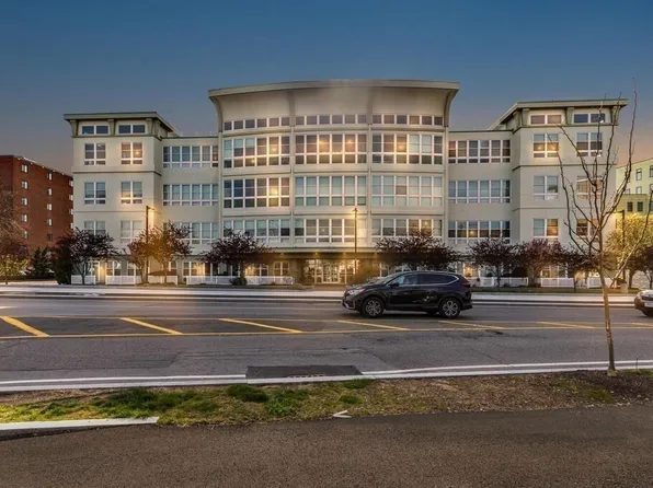 10 Ocean Ave Unit 204, Revere, MA 02151