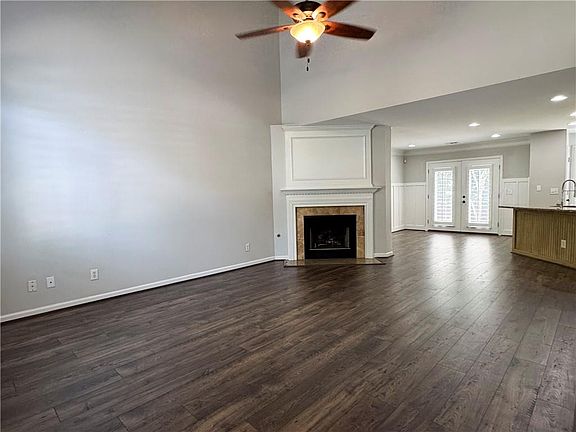 4th image of 3331 Serenade Ct