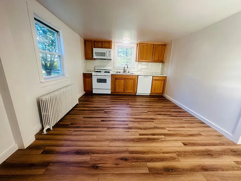 525 Cherry Ln — Photo 11