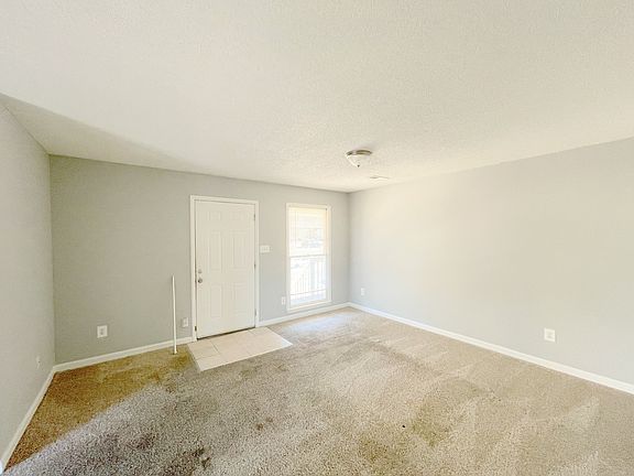 3rd image of 1507 Halston Cir NW