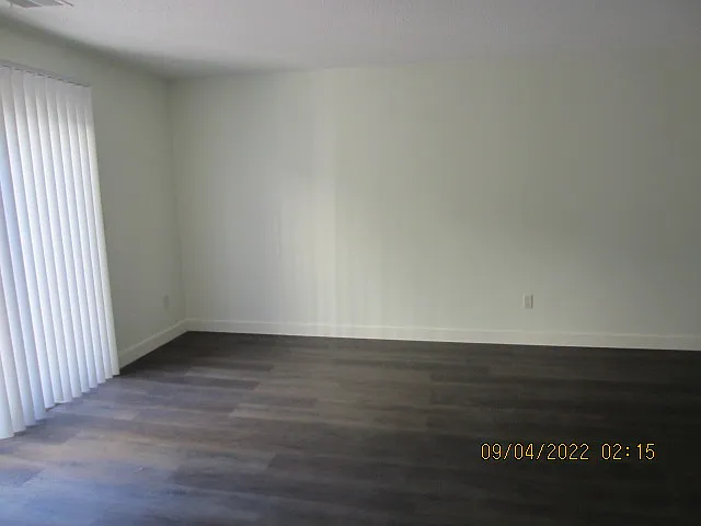 7908 Family Room2_09092022