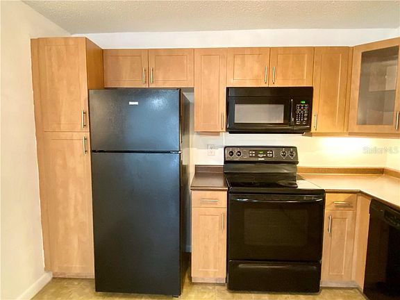 4th image of 5727 Baywater Dr #5727