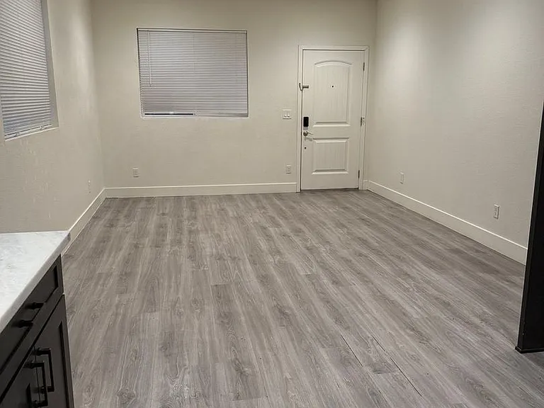 3307 S Phelps St — Photo 12