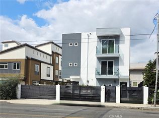 6845 Haskell Ave, Van Nuys, CA 91406
