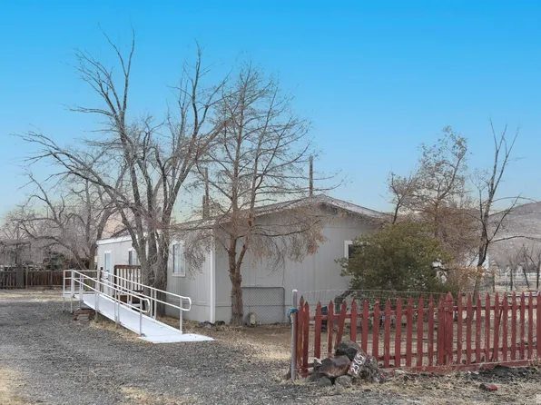 2565 Tonopah St, Silver Springs, NV 89429