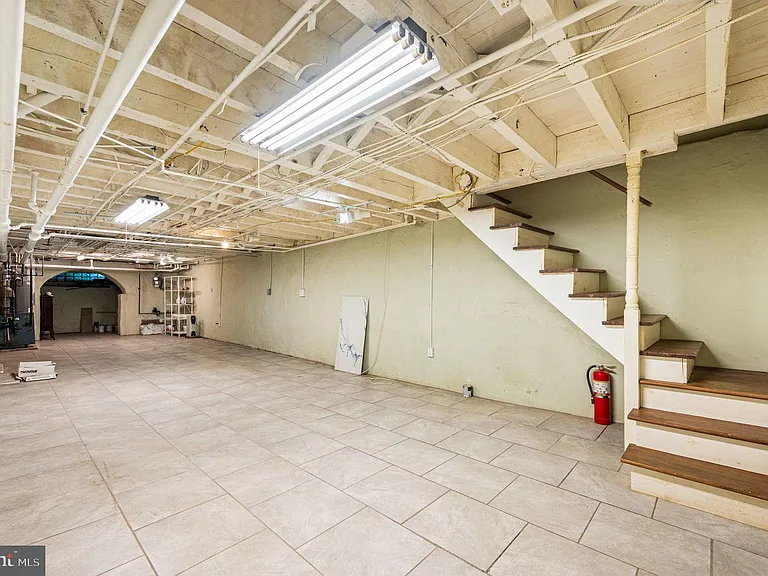3740 Manayunk Ave — Photo 30