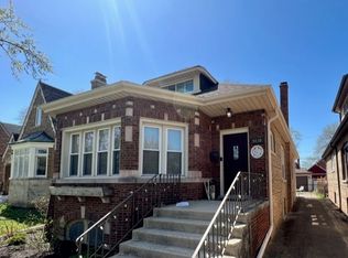 9130 S Oakley Ave, Chicago, IL
