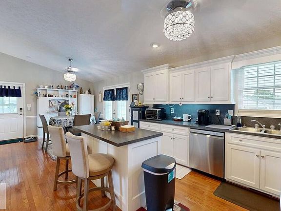 5th image of 120 Ripley Ln