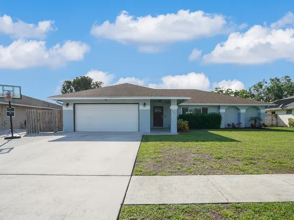 141 Sunflower Circle, Royal Palm Beach, FL 33411