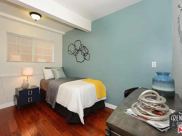 2400 Pacific Ave #6 — Photo 15