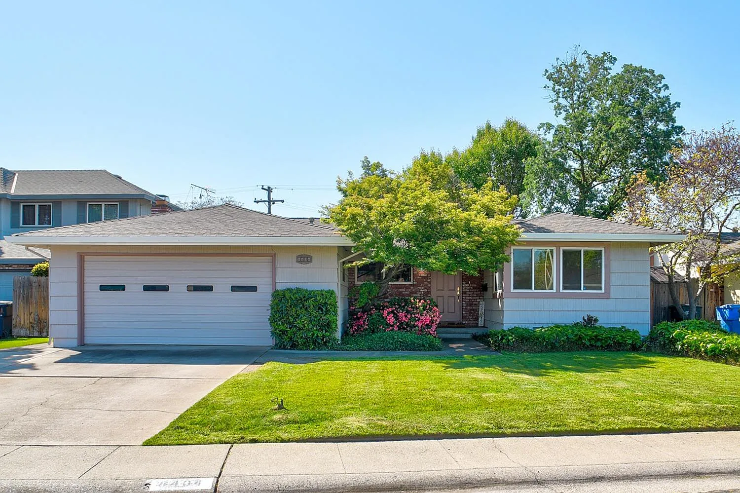 8404 Grinnell Way photo 1