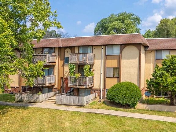5th image of 10000 Camino Royal St #33C