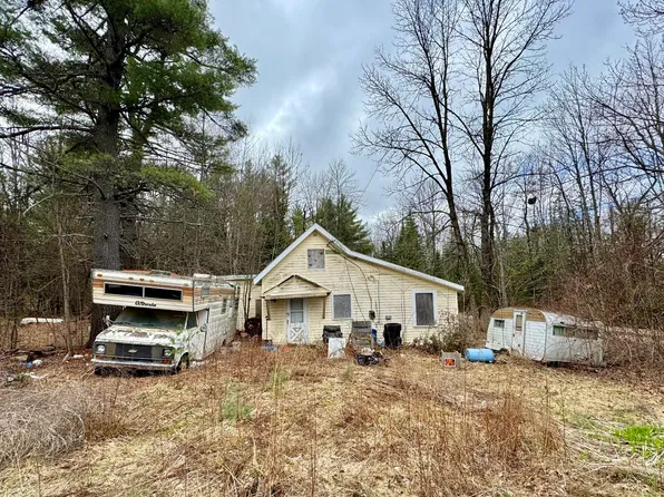 95 McNally Road, Clinton, ME 04927