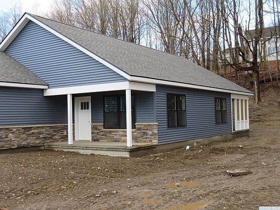 3rd image of 3622 Mechanic St