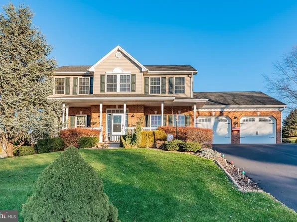 424 Woodlawn Ln, Carlisle, PA 17015