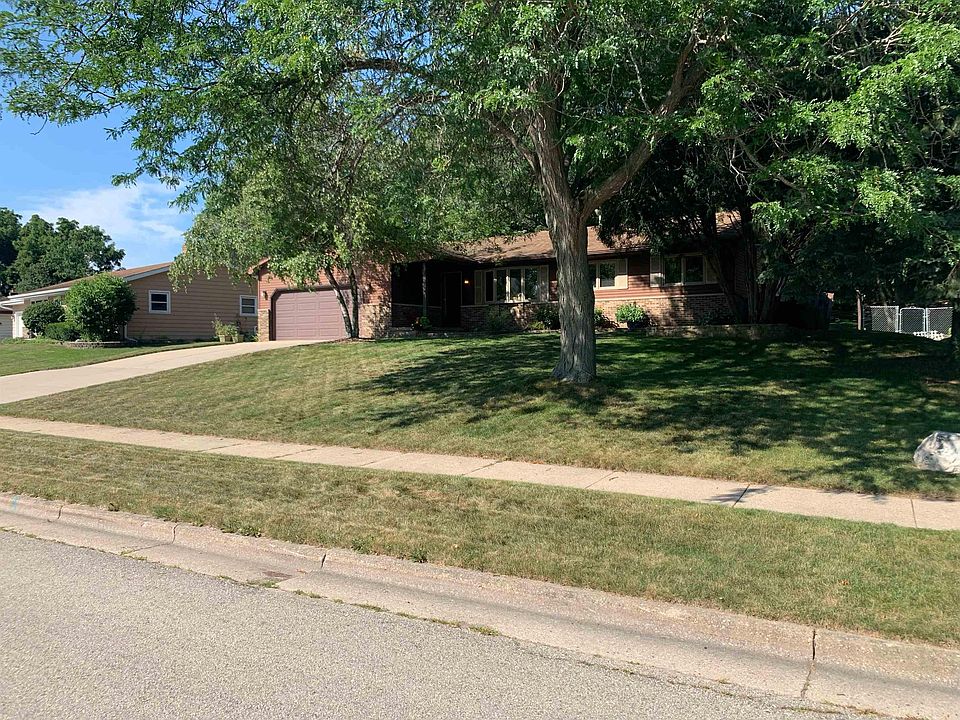2nd image of 228 Cedar Dr