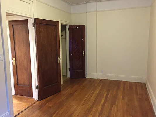 Rented by Signature Spaces NYC Corp | media 11