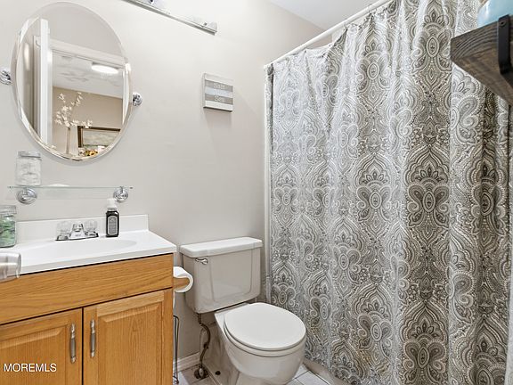 5th image of 1902 Breckenridge Place