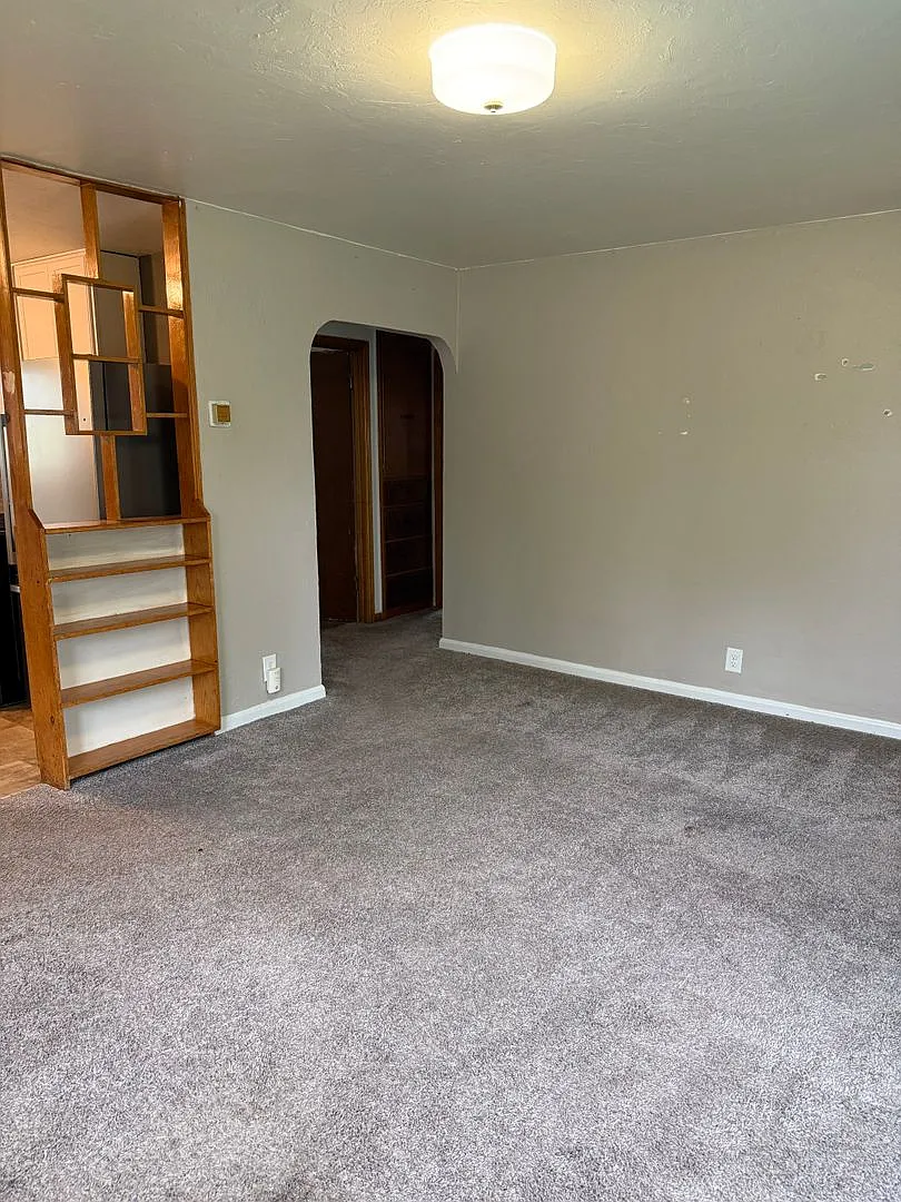 2 bedroom 1 bathroom — Photo 4