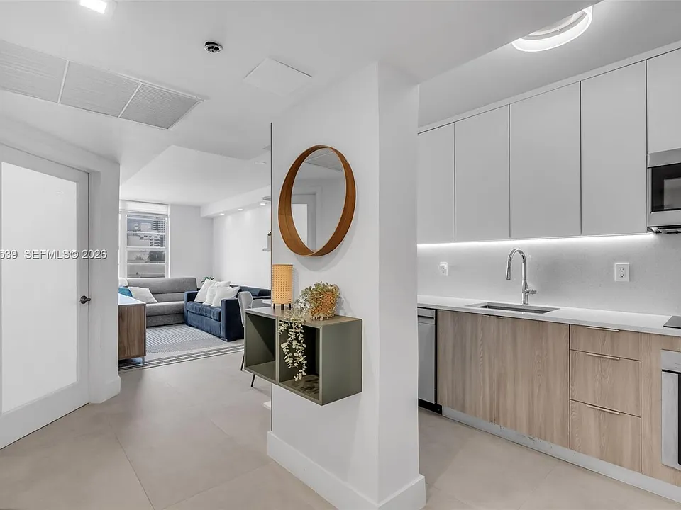 100 Lincoln Rd #539