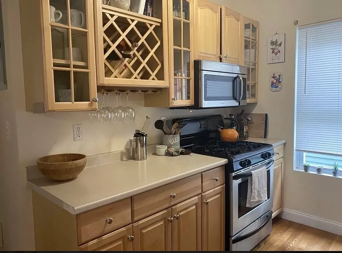 3 bed, 1.0 bath, 1500 sqft, $3,400 — Photo 4