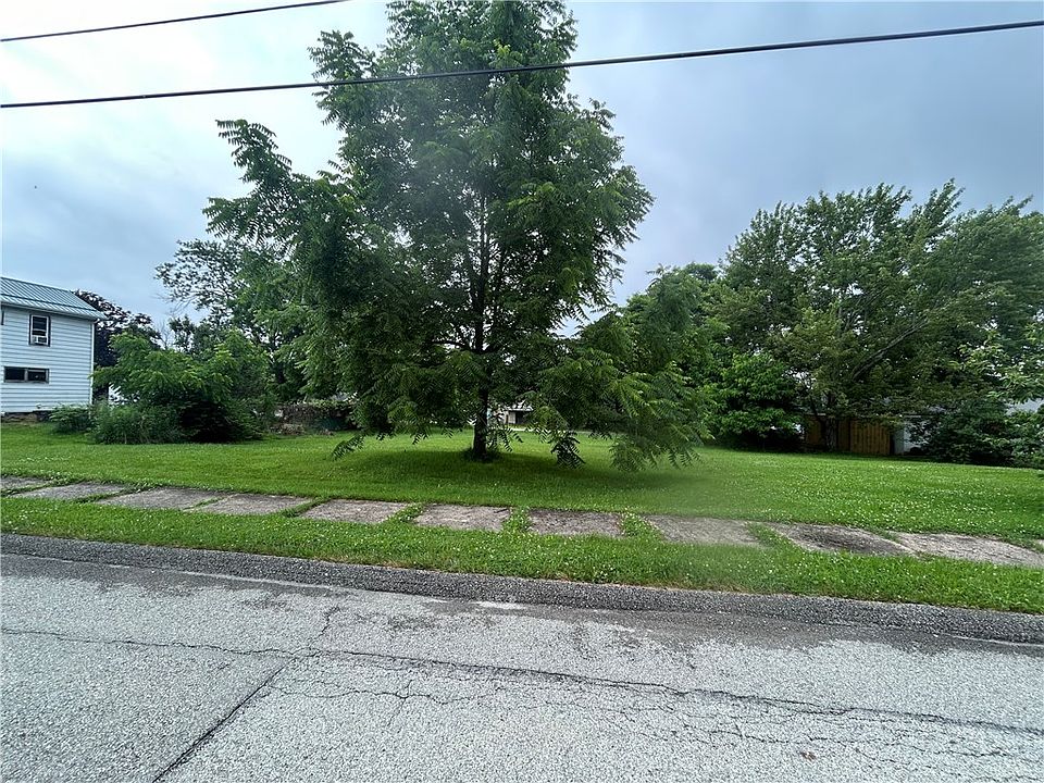 1st image of E Chestnut St