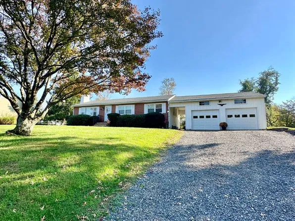 73 Sunset Dr, New Hope, PA 18938