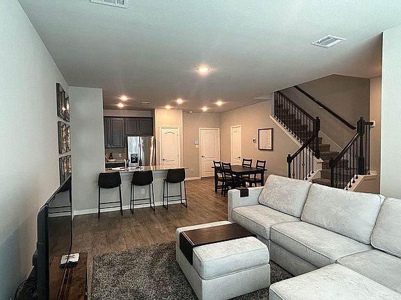 5th image of 12711 Taymouth Manor Dr
