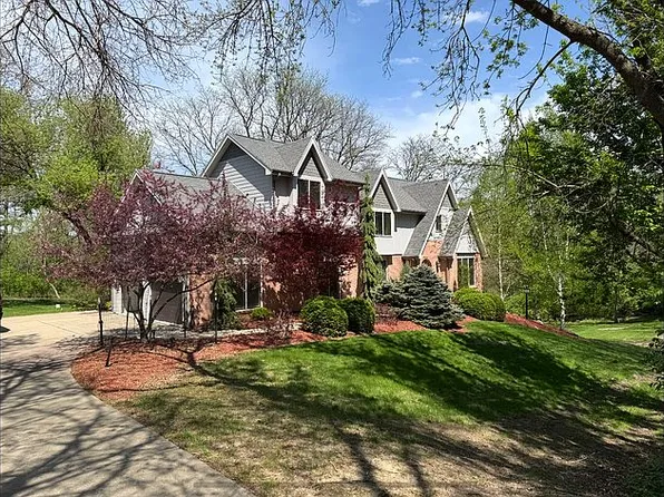 3421 Briar Rdg, West Des Moines, IA 50265