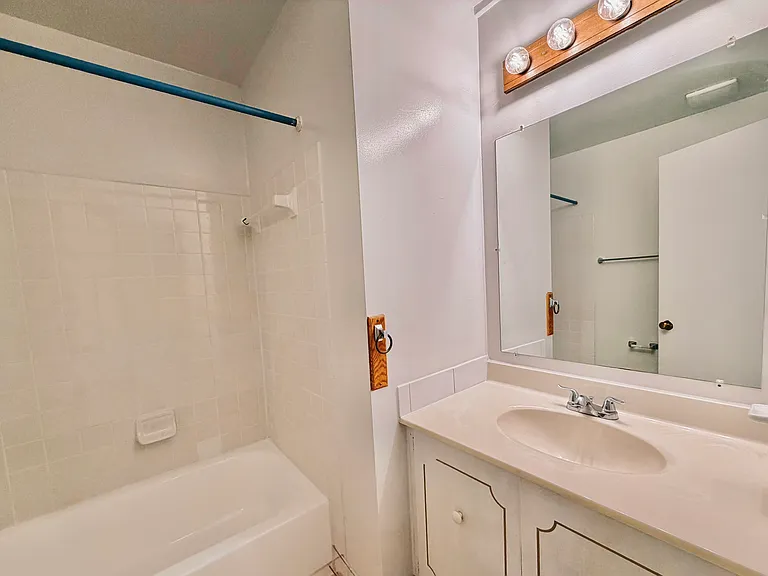 2nd floor bathroom