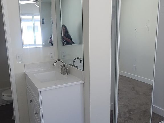5th image of 4236 Estrella Ave APT 5