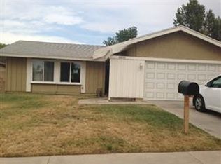 44030 Gingham Ave, Lancaster, CA 93535