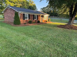 200 Redwood Bnd, King, NC 27021