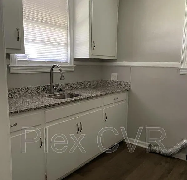 2231 Cornell Ave — Photo 3