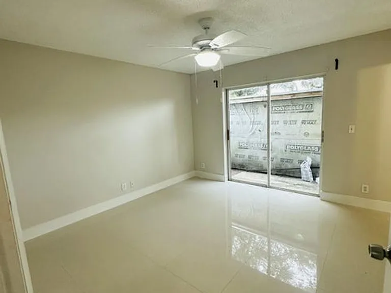 451 Cypress Way W — Photo 5