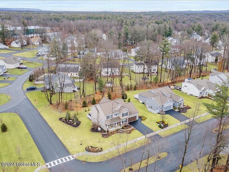 3rd image of 11 Copper Ridge Drive