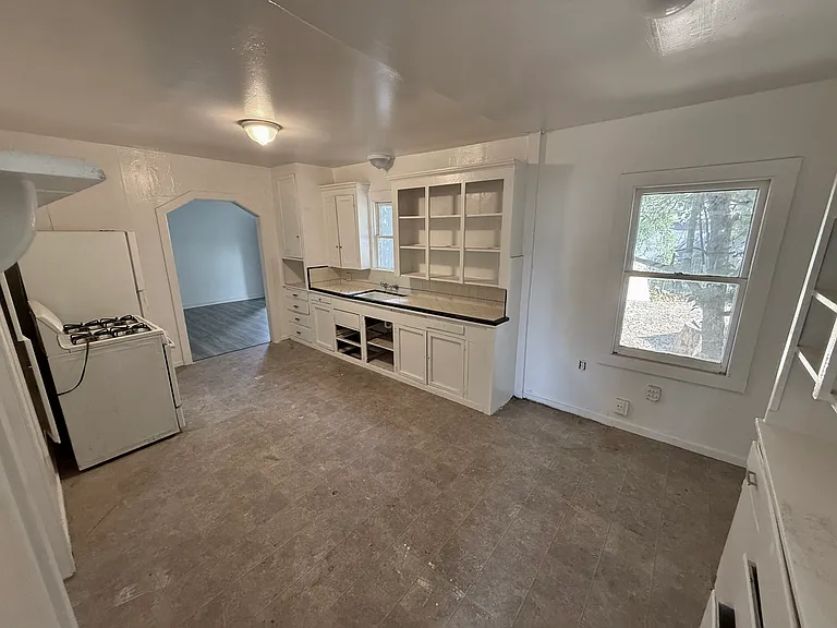 3305 Cypress St #6 — Photo 6