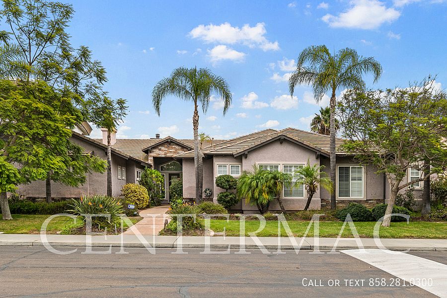 1st image of 521 Las Estancias Dr