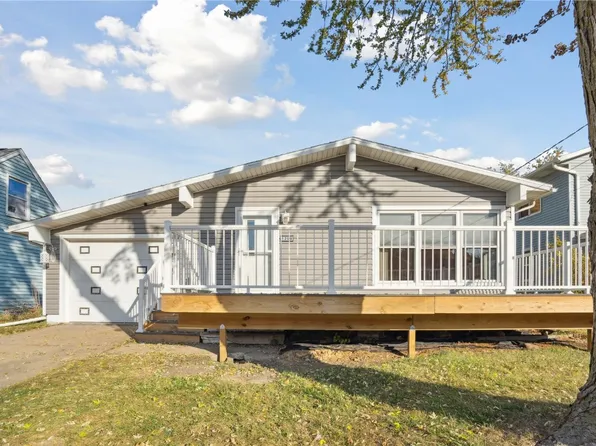 1200 36th St SE, Cedar Rapids, IA 52403