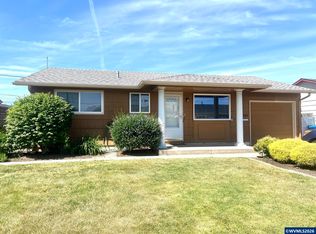 1387 Hampton Way, Woodburn, OR 97071