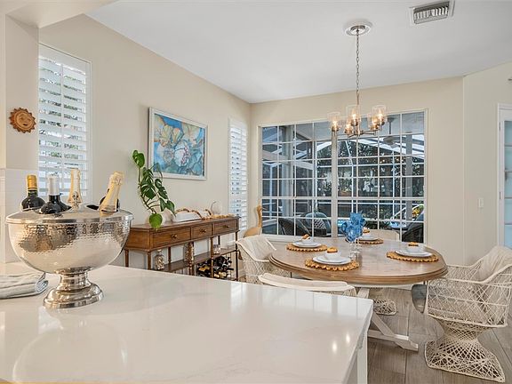 4th image of 8811 Lakeside Cir