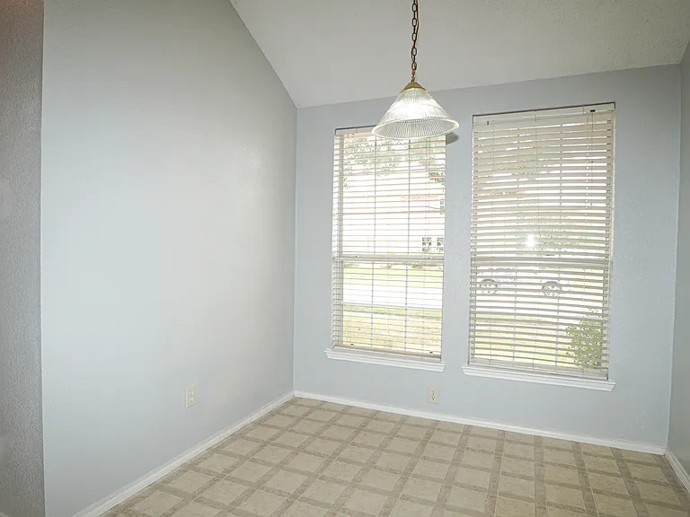 106 Starlight Dr — Photo 13