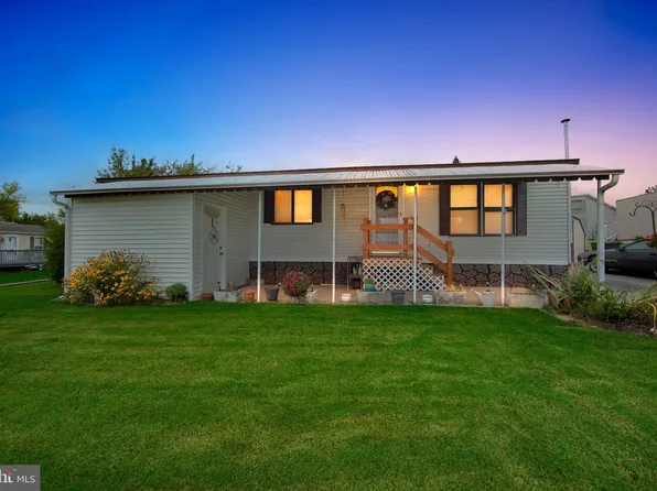 121 Whitley Dr, Norristown, PA 19403