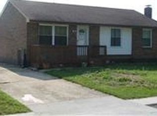 1260 S Woodland Dr, Radcliff, KY 40160